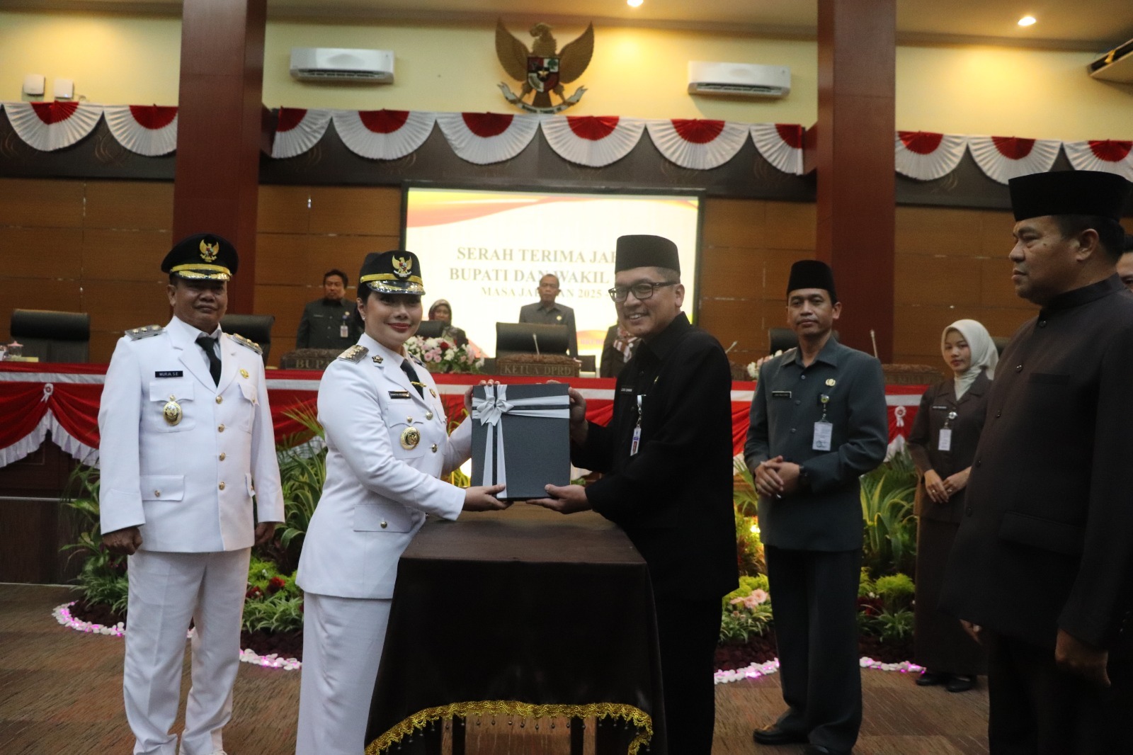 Mitha-Wurja Serah Terima Jabatan Usai Dilantik Prabowo